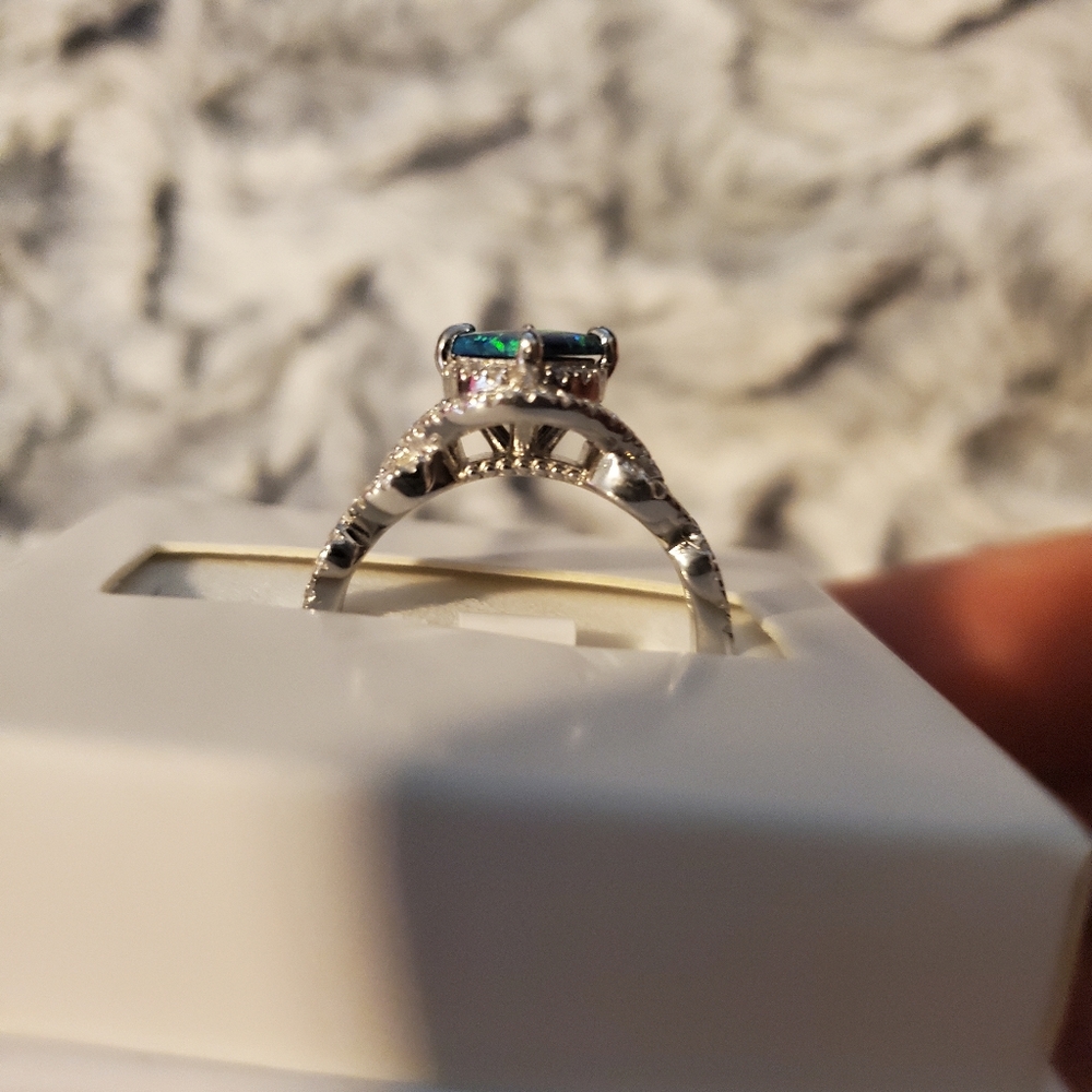 Ladies ring - Picture 3 of 10